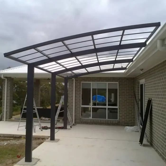 Auvent de protection anti-UV en polycarbonate