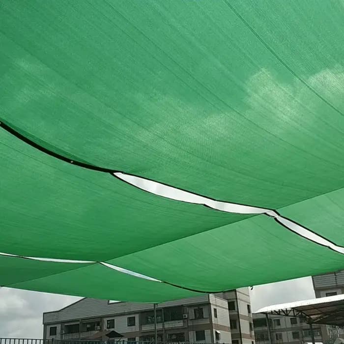 Filet pare-soleil vert anti-UV en HDPE