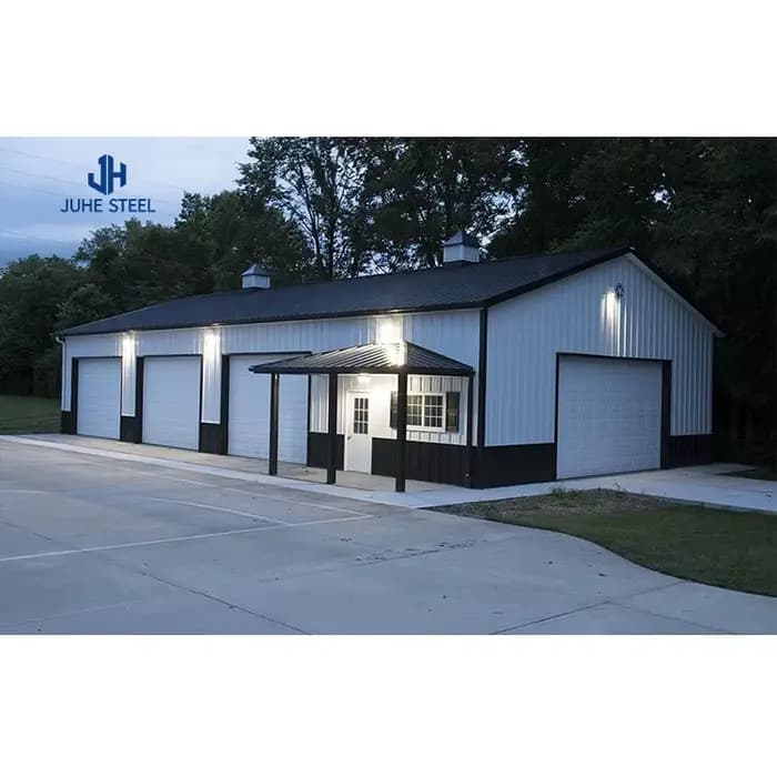 Garage pour voiture en structure acier