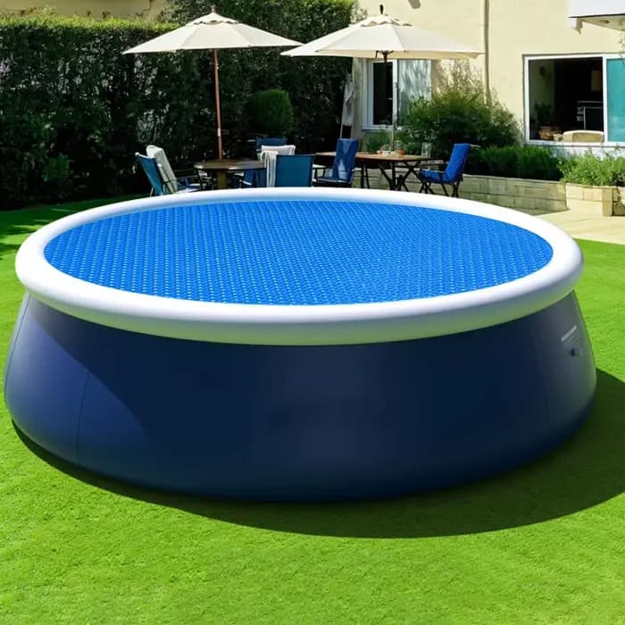 Couverture solaire isolante pour piscine hors sol
