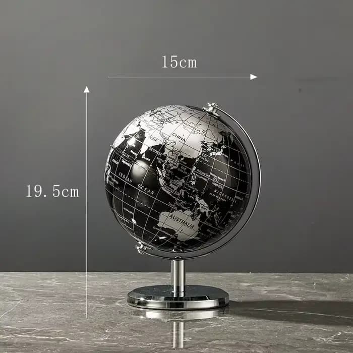Globe terrestre à base métallique