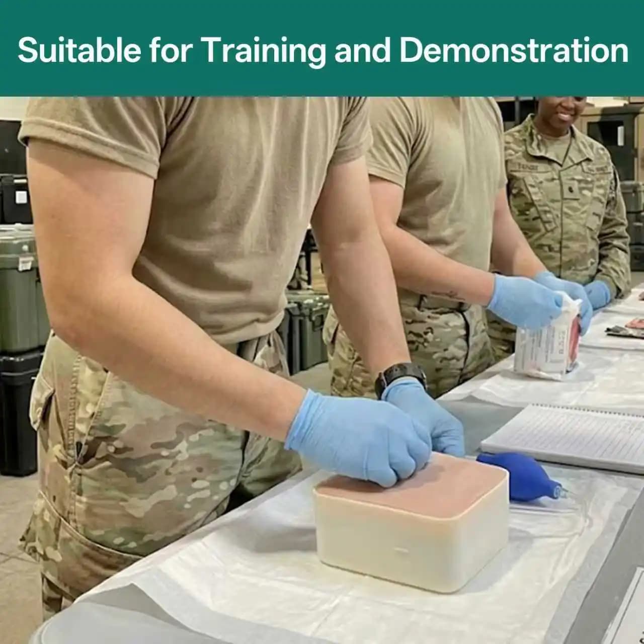Simulateur de décompression thoracique par aiguille pour pneumothorax tenseur