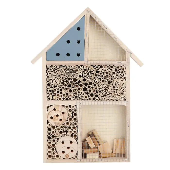 Maison d'insectes en bois