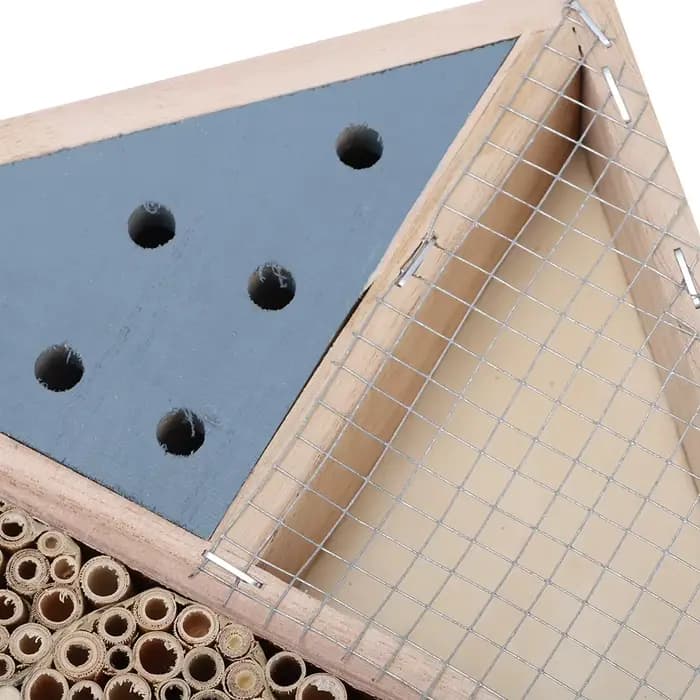 Maison d'insectes en bois