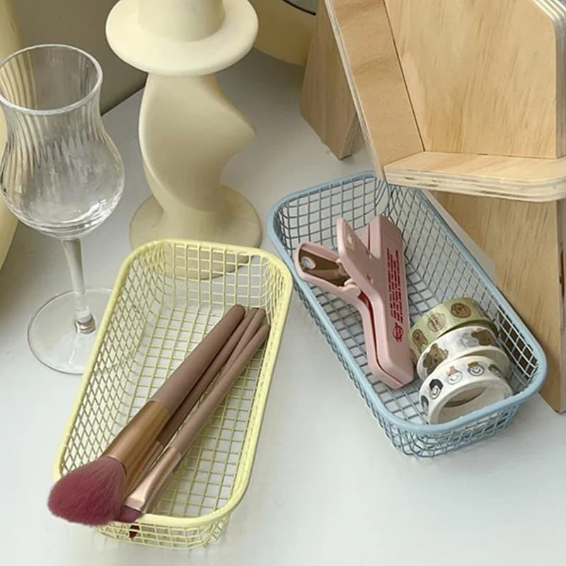 Panier de rangement de bureau en fil métallique, boîte de rangement simple pour articles divers, organiseur de papeterie de bureau et de maquillage